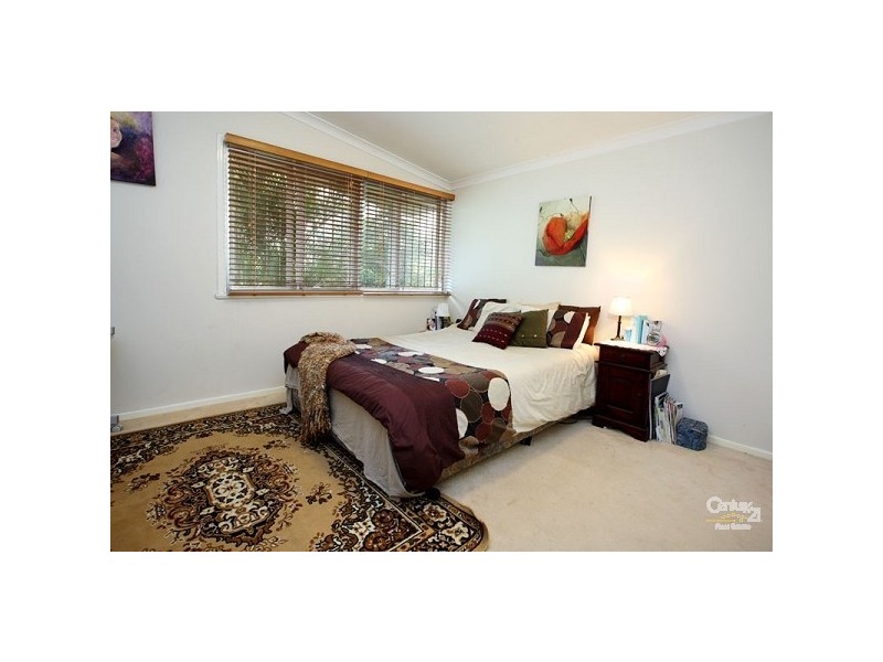 37 Lentara Street, Kenmore QLD 4069