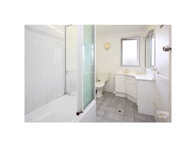 37 Lentara Street, Kenmore QLD 4069