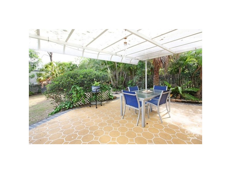 37 Lentara Street, Kenmore QLD 4069