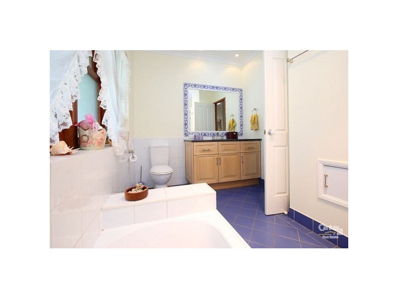 34 Wybelenna Street, Brookfield QLD 4069