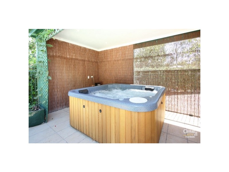 34 Wybelenna Street, Brookfield QLD 4069