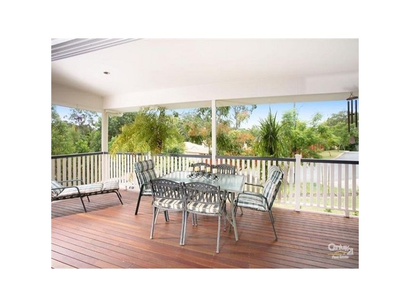 27 Vakuta Street, Fig Tree Pocket QLD 4069