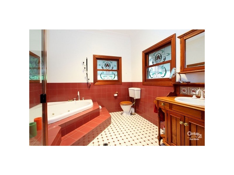 54 Pioneer Crescent, Bellbowrie QLD 4070