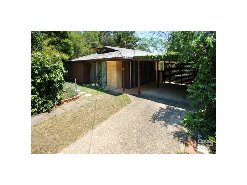 32 Lentara Street, Kenmore QLD 4069