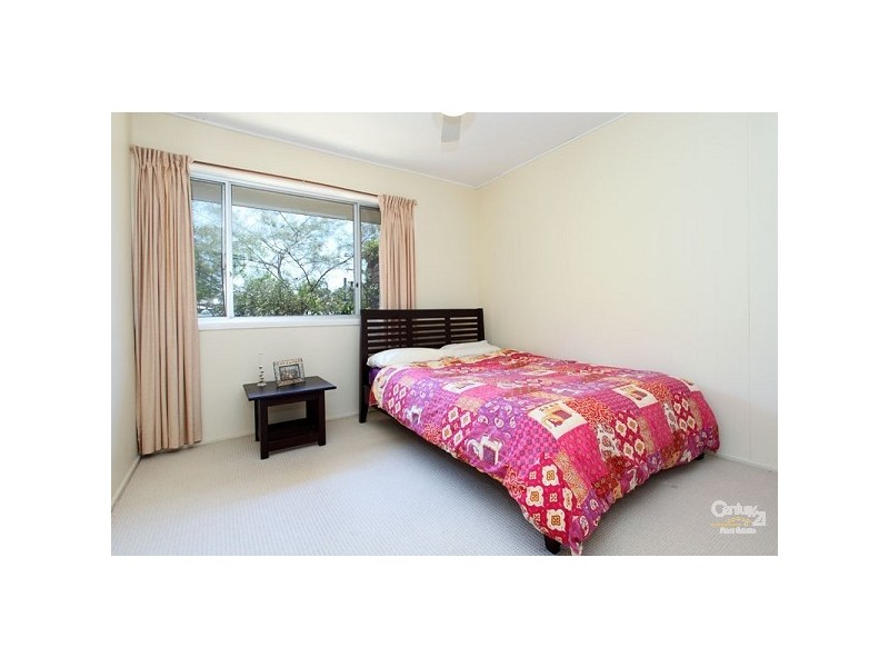 32 Lentara Street, Kenmore QLD 4069