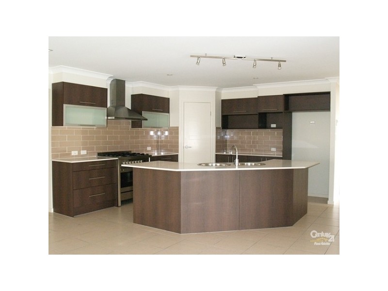 5 Frederick Street, Moggill QLD 4070