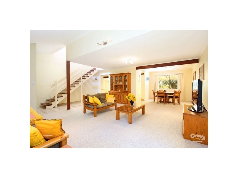 19 Mirbelia Street, Kenmore Hills QLD 4069