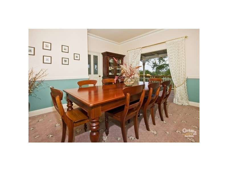 11 Pellatt Close, Kenmore Hills QLD 4069