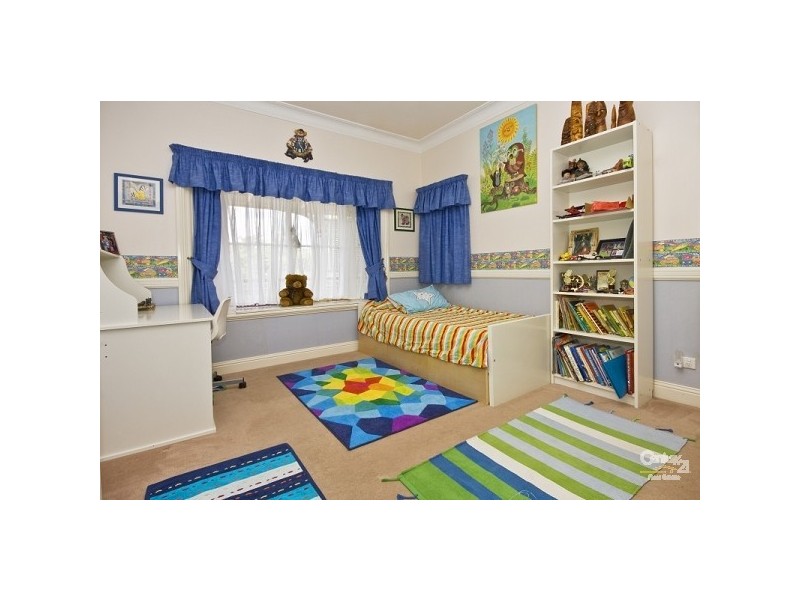 11 Pellatt Close, Kenmore Hills QLD 4069