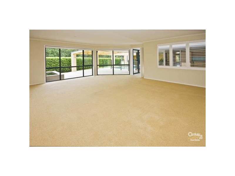 3 Kensington Circuit, Brookfield QLD 4069