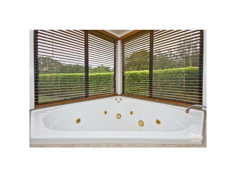 3 Kensington Circuit, Brookfield QLD 4069