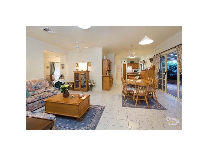 21 Drysdale Crescent, Brookfield QLD 4069