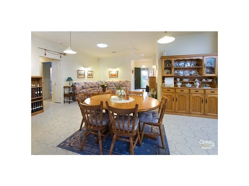 21 Drysdale Crescent, Brookfield QLD 4069