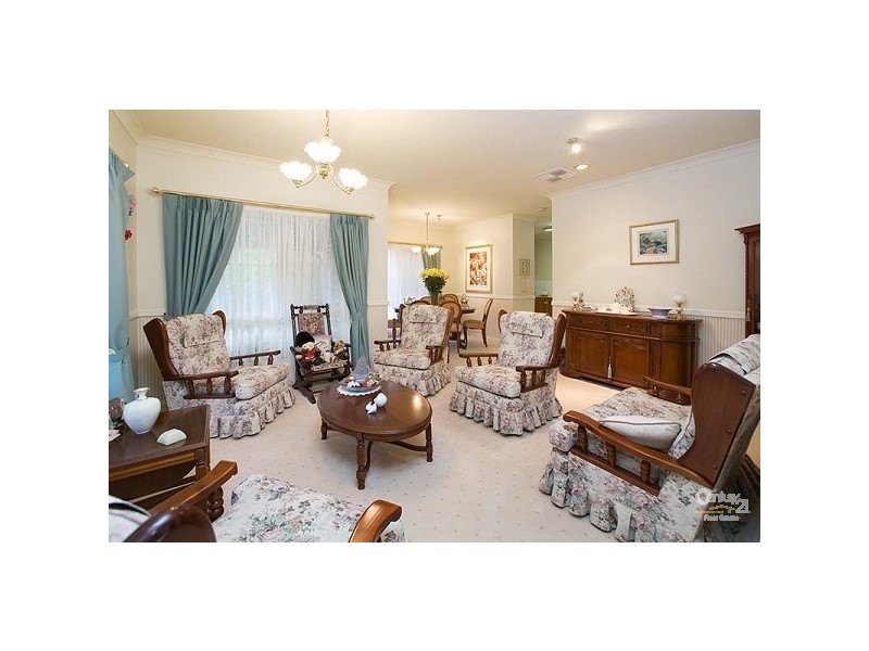 21 Drysdale Crescent, Brookfield QLD 4069