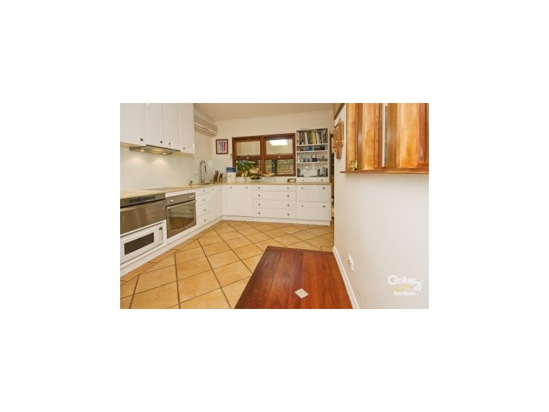 33 Norman Street, Fig Tree Pocket QLD 4069