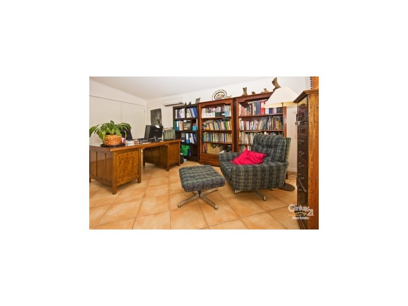 33 Norman Street, Fig Tree Pocket QLD 4069