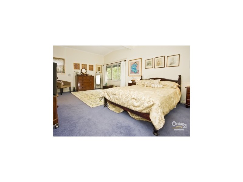 33 Norman Street, Fig Tree Pocket QLD 4069