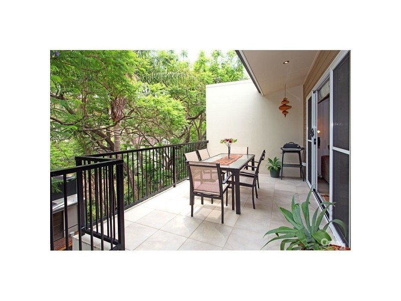 2/166 Jubilee Terrace, Bardon QLD 4065