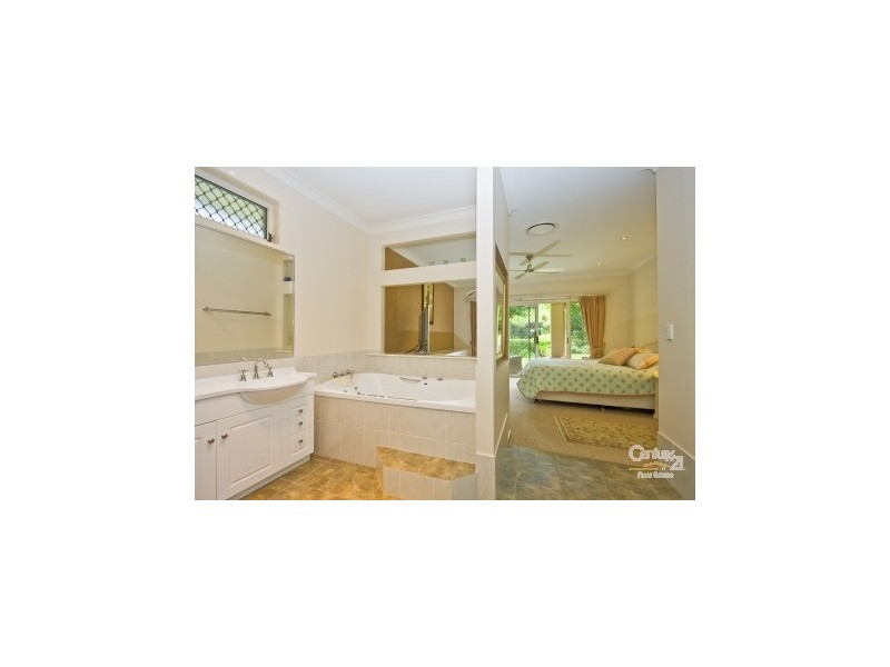 2443 Moggill Road, Pinjarra Hills QLD 4069