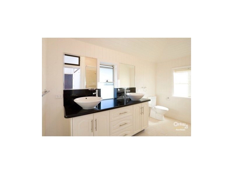 101 Riversleigh Road, Bellbowrie QLD 4070