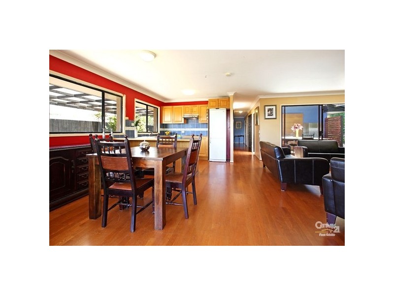 45 Euree Street, Kenmore QLD 4069