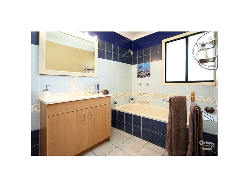 45 Euree Street, Kenmore QLD 4069