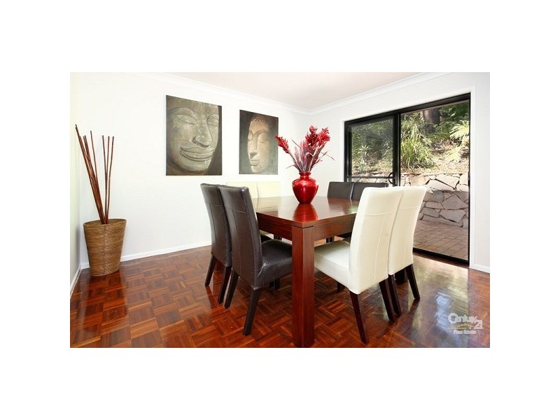 11 Donna Street, Kenmore QLD 4069