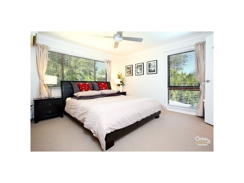 11 Donna Street, Kenmore QLD 4069
