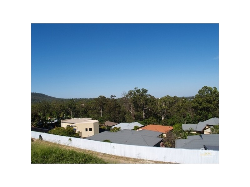 6 Grevillea Close, Chapel Hill QLD 4069