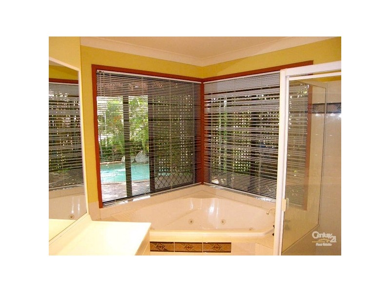 204 Kenmore Road, Fig Tree Pocket QLD 4069