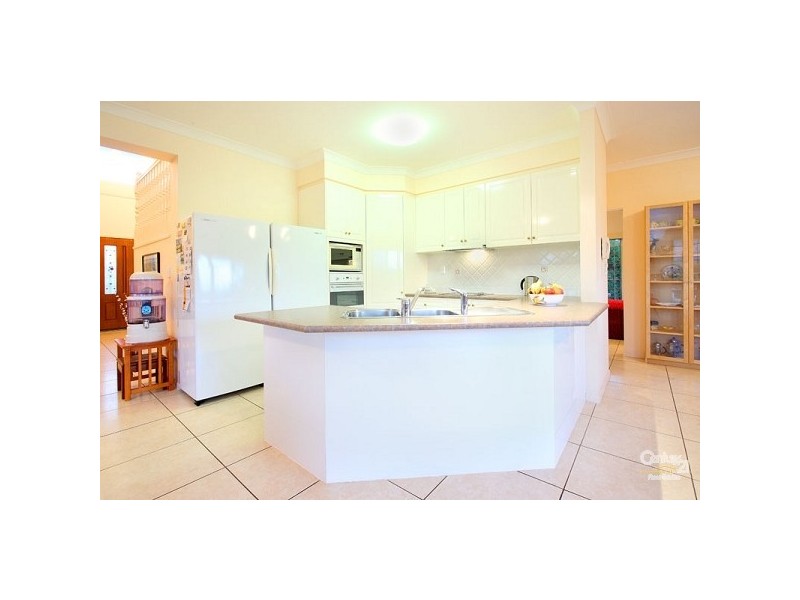 33 Lagoon Crescent, Bellbowrie QLD 4070