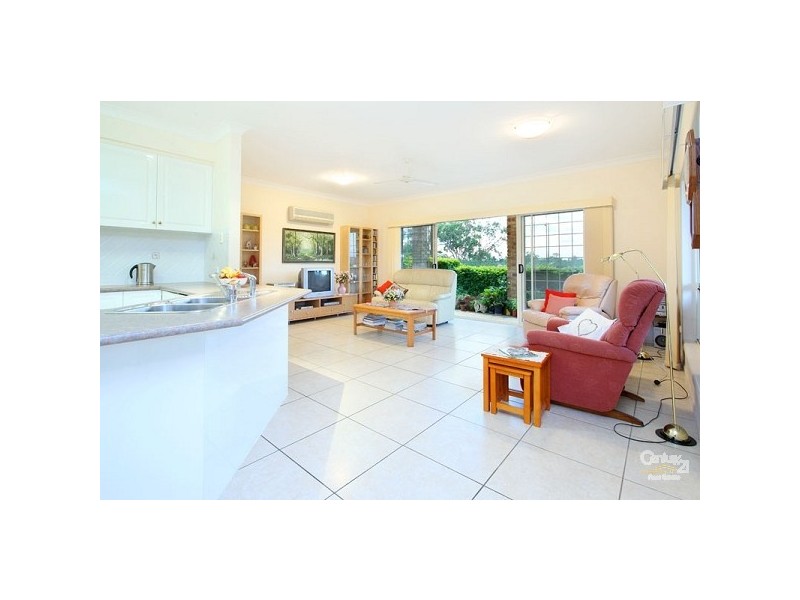 33 Lagoon Crescent, Bellbowrie QLD 4070