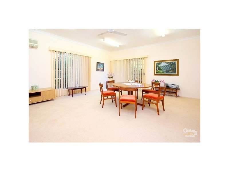 33 Lagoon Crescent, Bellbowrie QLD 4070