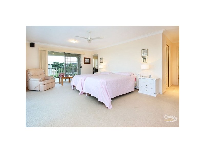 33 Lagoon Crescent, Bellbowrie QLD 4070