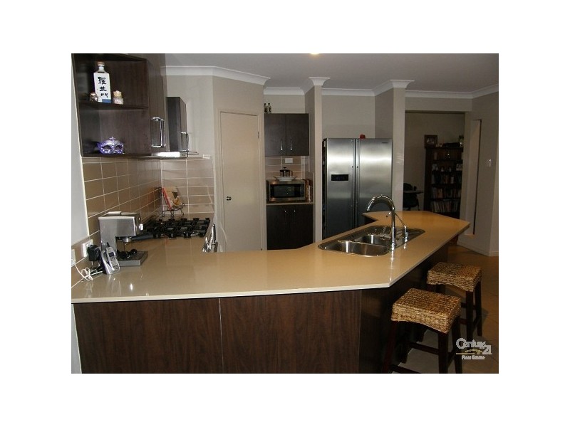 8 Frederick Street, Moggill QLD 4070