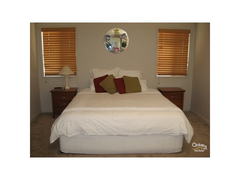 8 Frederick Street, Moggill QLD 4070