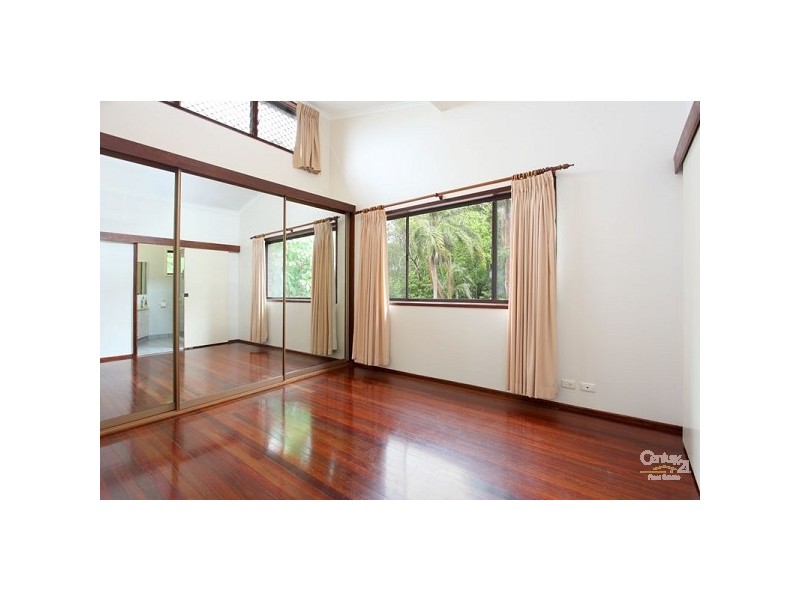 22 Neptune Street, Chapel Hill QLD 4069