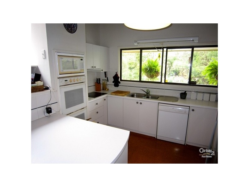 11 Chantilly Street, Chapel Hill QLD 4069