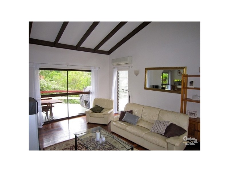 11 Chantilly Street, Chapel Hill QLD 4069