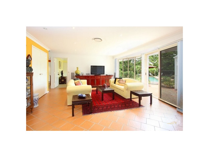 41 Pioneer Crescent, Bellbowrie QLD 4070