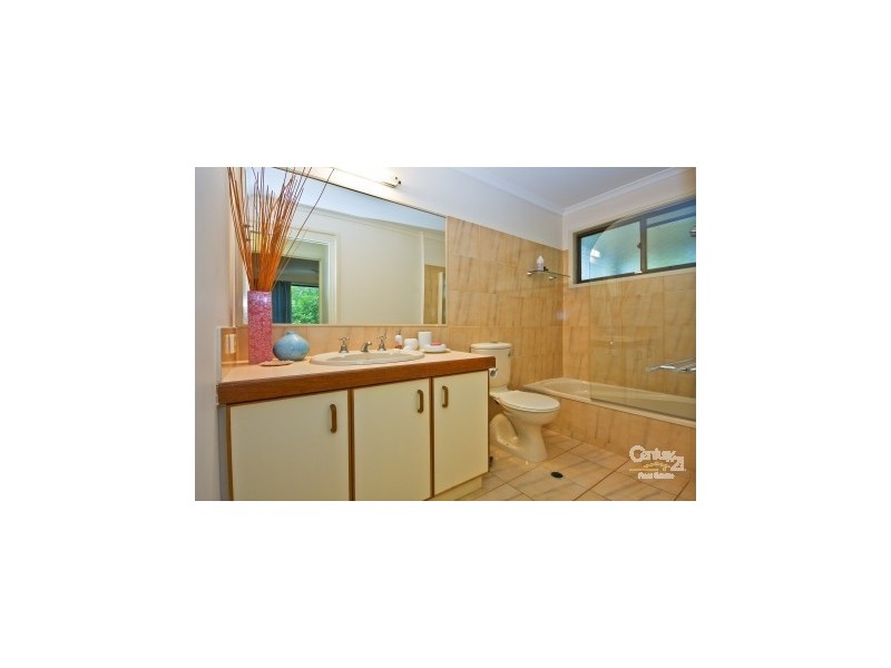 22 Mandalay Street, Fig Tree Pocket QLD 4069