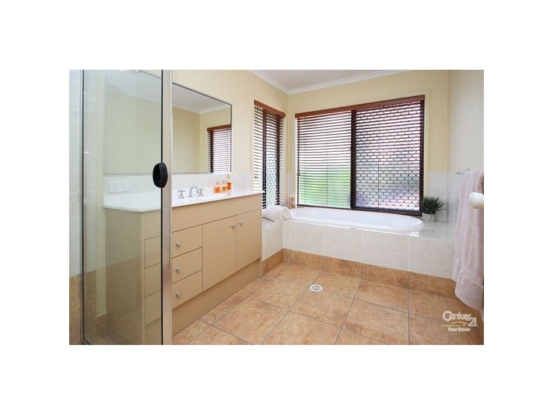 31 Glenwood Place, Moggill QLD 4070