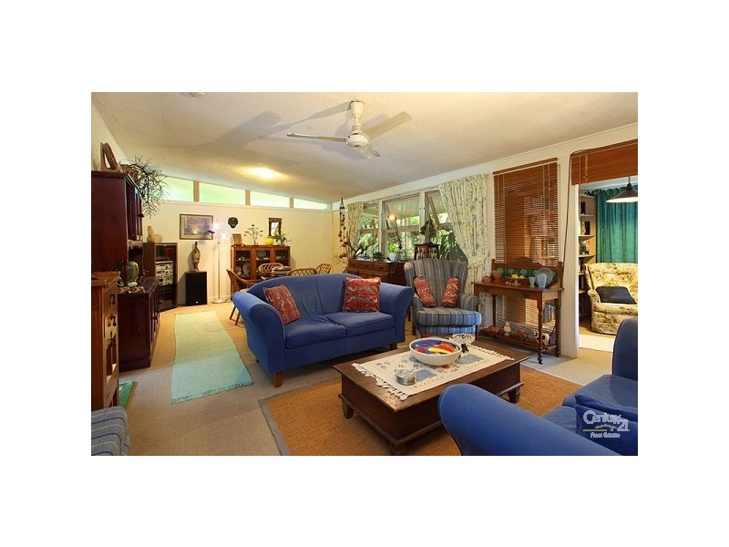 11 Kimba Street, Chapel Hill QLD 4069