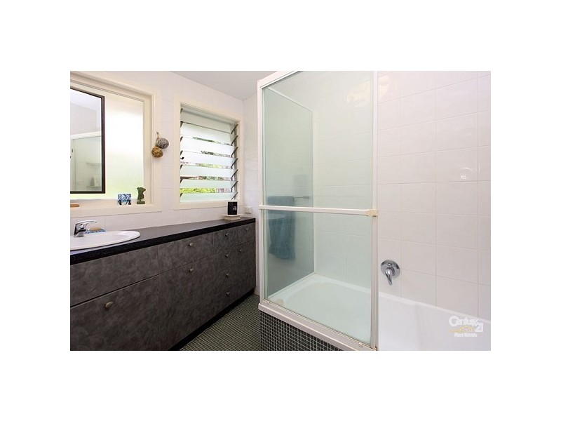 11 Kimba Street, Chapel Hill QLD 4069