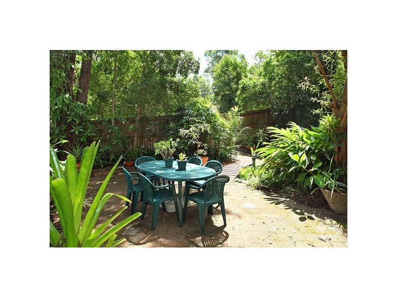 11 Kimba Street, Chapel Hill QLD 4069