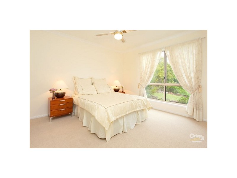 16 Creswick Place, Bellbowrie QLD 4070