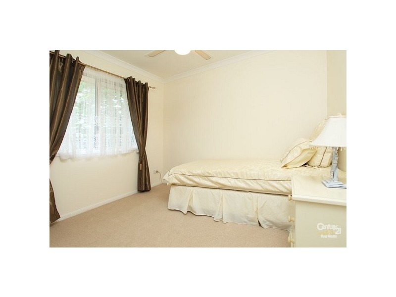 16 Creswick Place, Bellbowrie QLD 4070