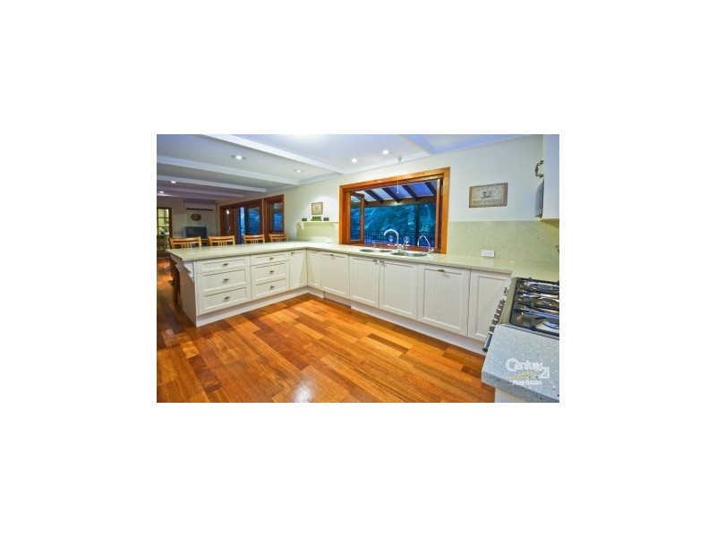 154 Kenmore Road, Fig Tree Pocket QLD 4069