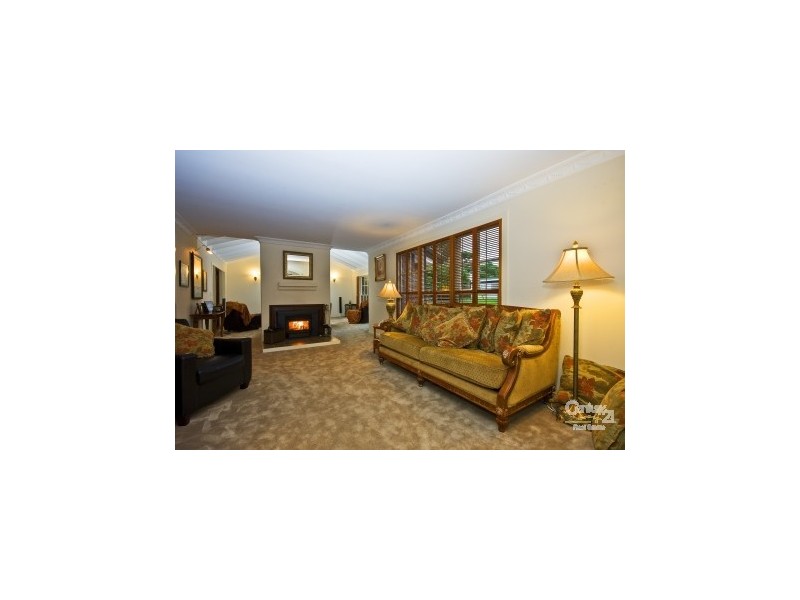 154 Kenmore Road, Fig Tree Pocket QLD 4069