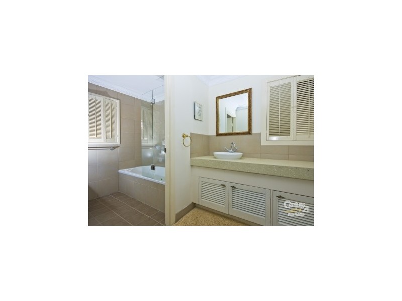 154 Kenmore Road, Fig Tree Pocket QLD 4069